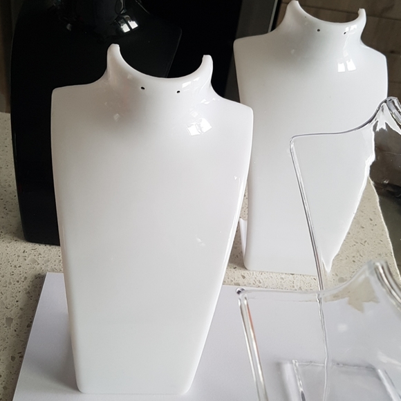 Earrings Display Necklace Display (20 cm heigh x 13.5 cm width x 6 cm) - Picture 8 of 17